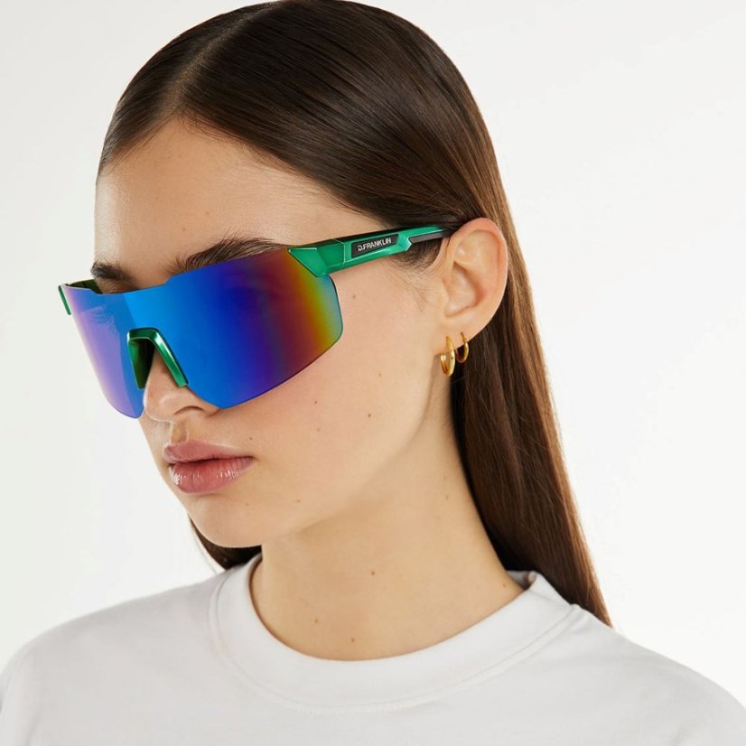Sluneční brýle D.Franklin TSUNAMI GREEN CHROME : GREEN REVO modelka